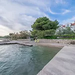 Apartman Mara *