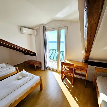 Mara 4*